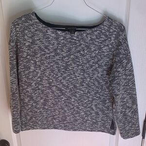 New Banana Republic crop top black and white